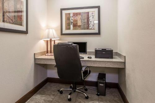 Quality Inn Montgomery South - image 3