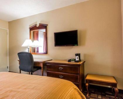 Econo Lodge Inn & Suites Montgomery - image 2