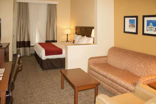 Comfort Suites Montgomery East Monticello Dr. - main image