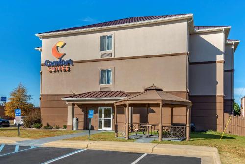 Comfort Suites Montgomery East Monticello Dr. - image 3