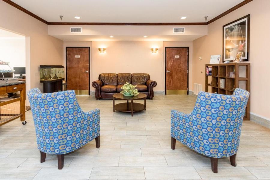 Stay Inn & Suites Montgomery - image 3