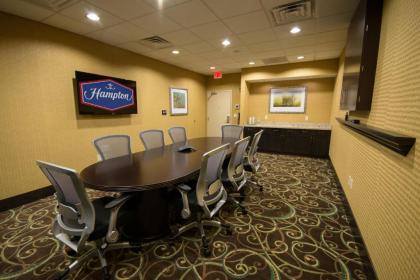 Hampton Inn & Suites Philadelphia Montgomeryville - image 10