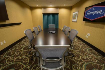 Hampton Inn & Suites Philadelphia Montgomeryville - image 8