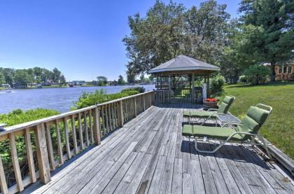 Serene Waterfront Monticello House with Fire Pit! - image 15