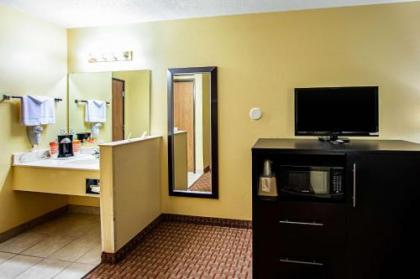 Rodeway Inn & Suites Monticello - image 4