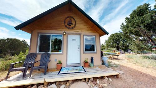 White Pine Cabin by Canyonlands Lodging - image 2