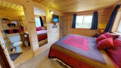 White Pine Cabin by Canyonlands Lodging - image 5