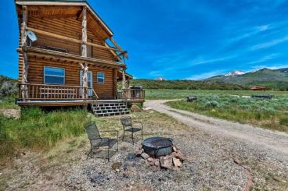 Cabin with Fire Pit Views and BBQ 18 mi to moab Utah