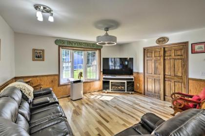 Spacious Home 2 Mi to Seneca Lake and Wineries - image 15