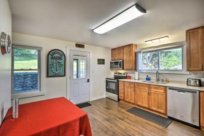 Spacious Home 2 Mi to Seneca Lake and Wineries - image 9