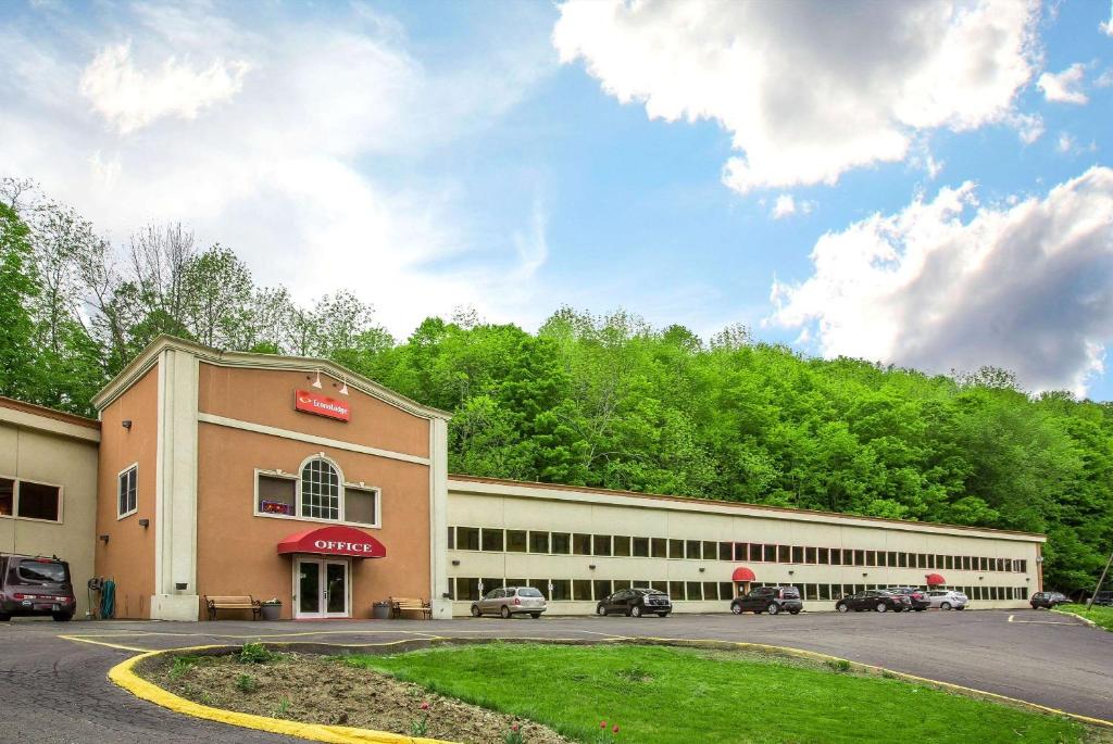 Econo Lodge Montpelier I-89 - main image