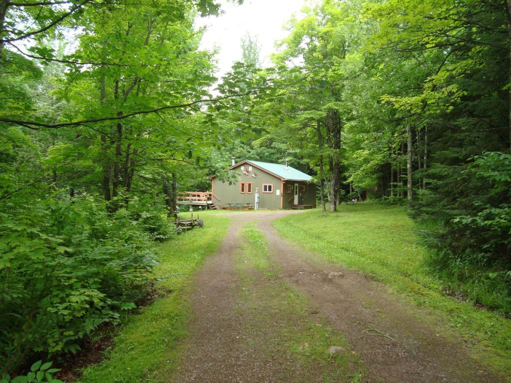 Grandpa Jim's Cabin - main image