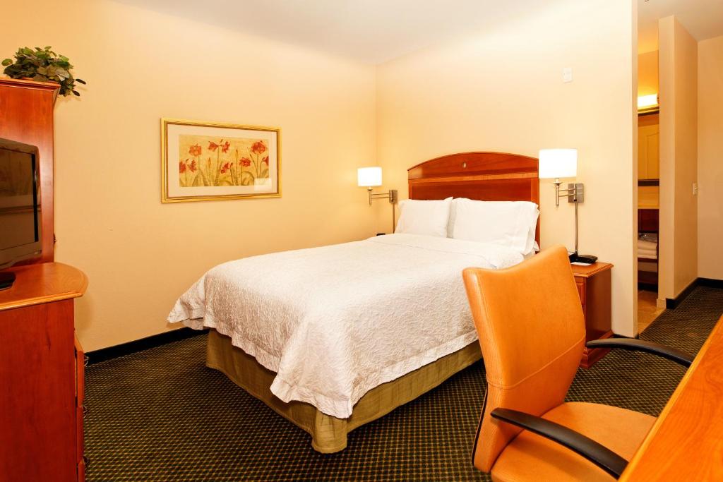 Hampton Inn Montrose - image 3