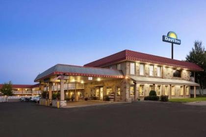 Days Inn by Wyndham Montrose - image 1