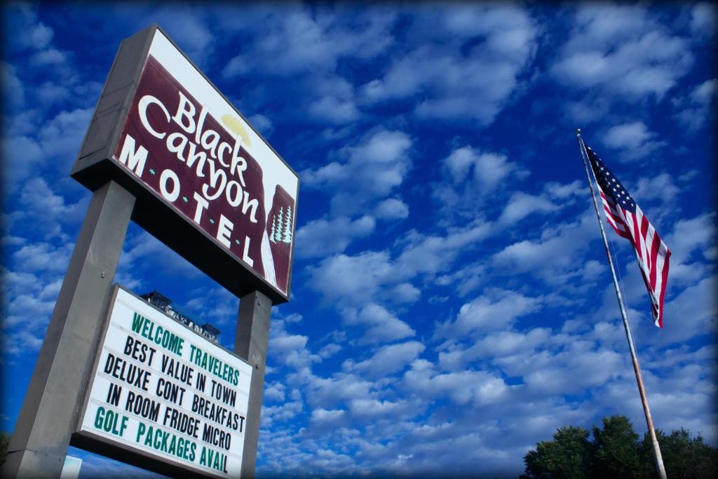 Black Canyon Motel - image 5