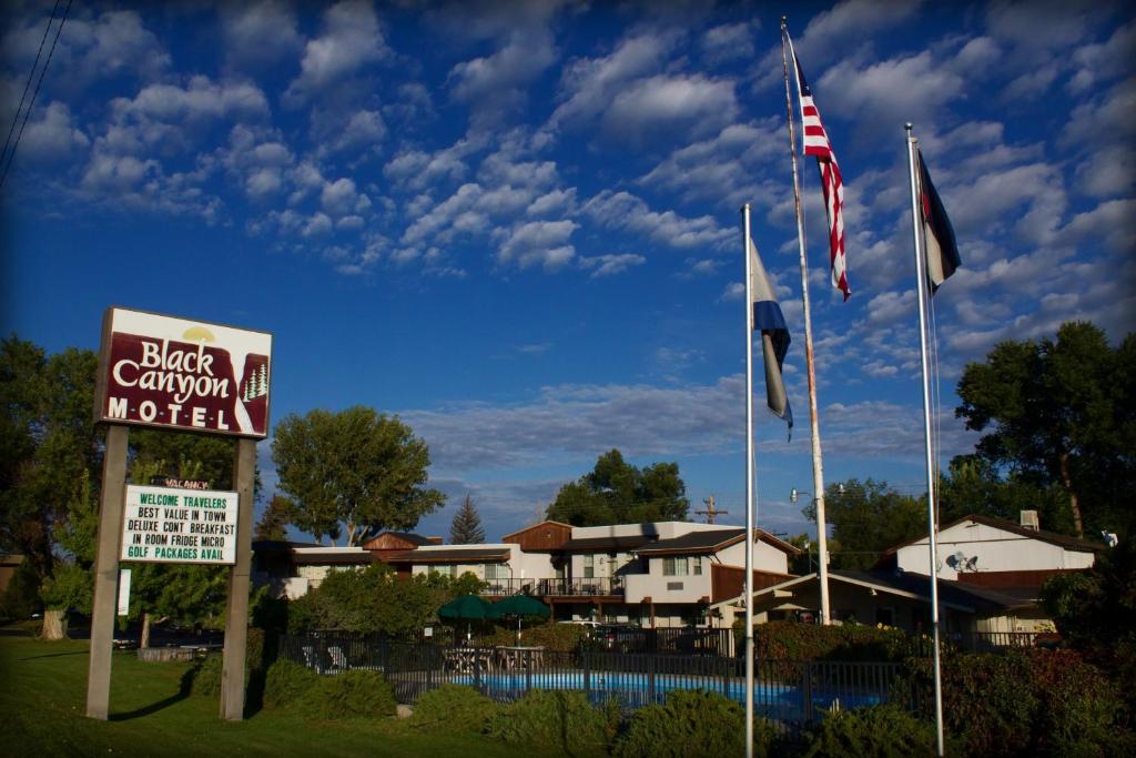 Black Canyon Motel - image 6