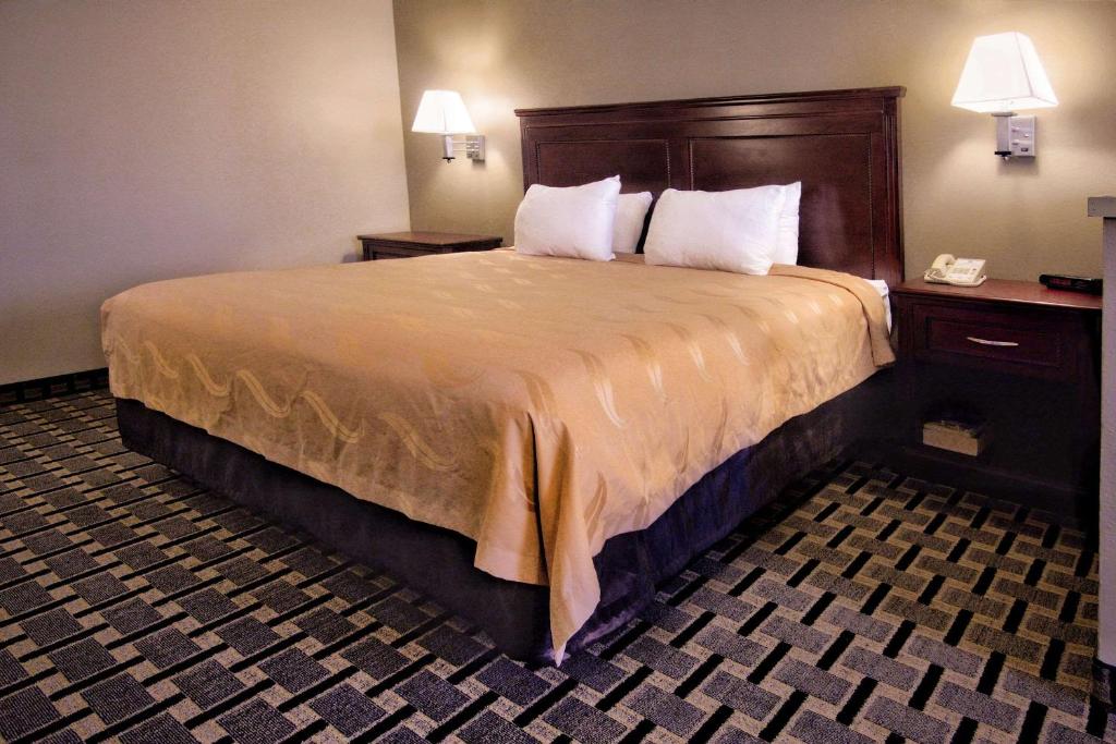 Quality Inn Moore - Oklahoma City - image 5