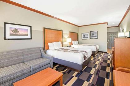 La Quinta by Wyndham Oklahoma City - Moore - image 2