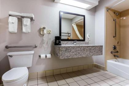 Quality Inn & Suites Mooresville-Lake Norman - image 11