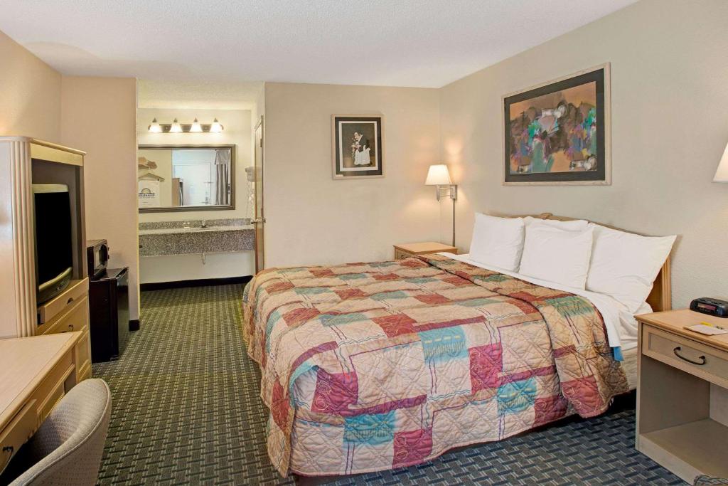 Days Inn by Wyndham Mooresville Lake Norman - image 6