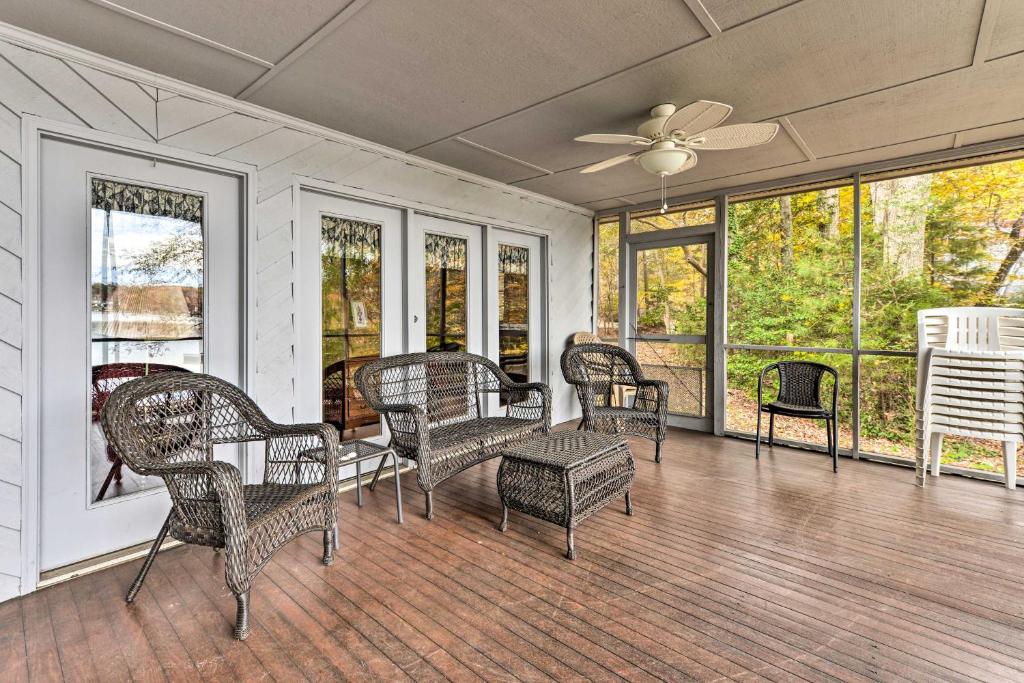 Pet-Friendly Lake Norman Cottage Swim Boat Fish - image 2