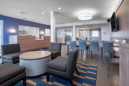 Microtel Inn & Suites By Wyndham Moorhead Fargo Area - image 13