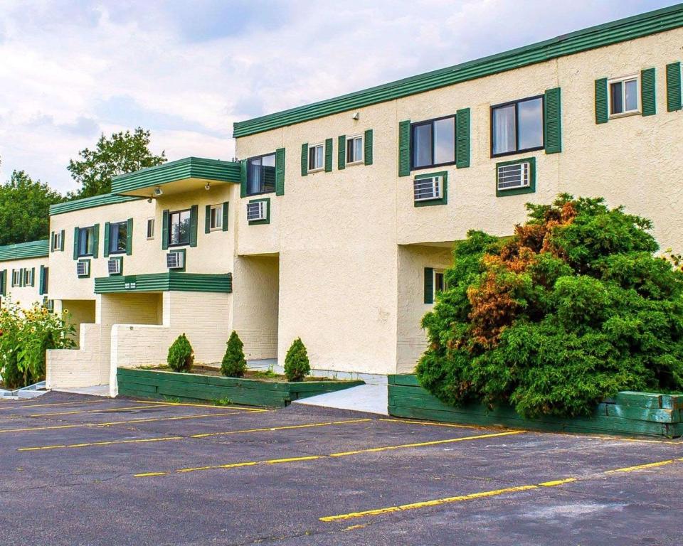 Rodeway Inn Moosic - Scranton - image 4