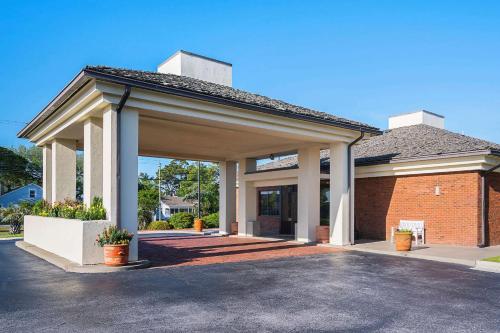 Quality Hotel Morehead City near Atlantic Beach - main image