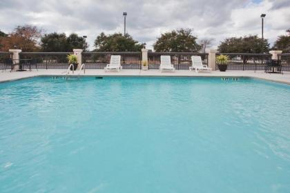 Holiday Inn Express Hotel & Suites Morehead City - image 2