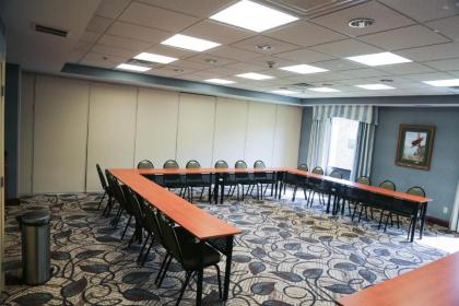 Hampton Inn Morehead - image 14