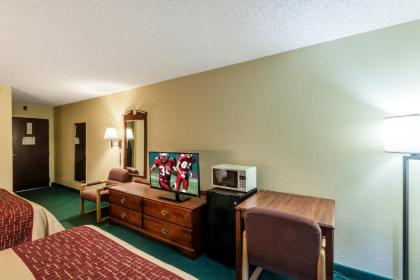 Red Roof Inn Morehead - image 12