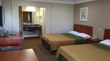 Regency Inn - image 8