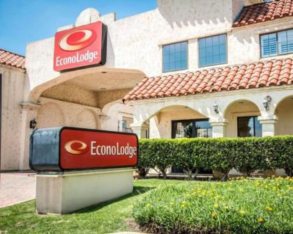 Econo Lodge Moreno Valley - image 11