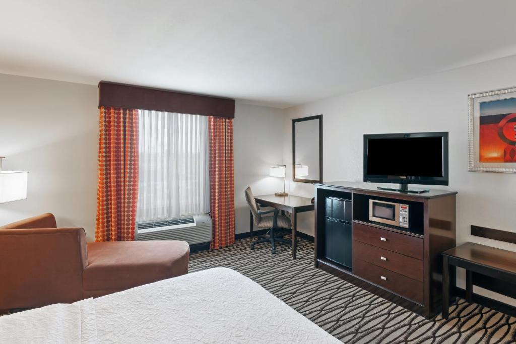 Hampton Inn & Suites Morgan City - image 3