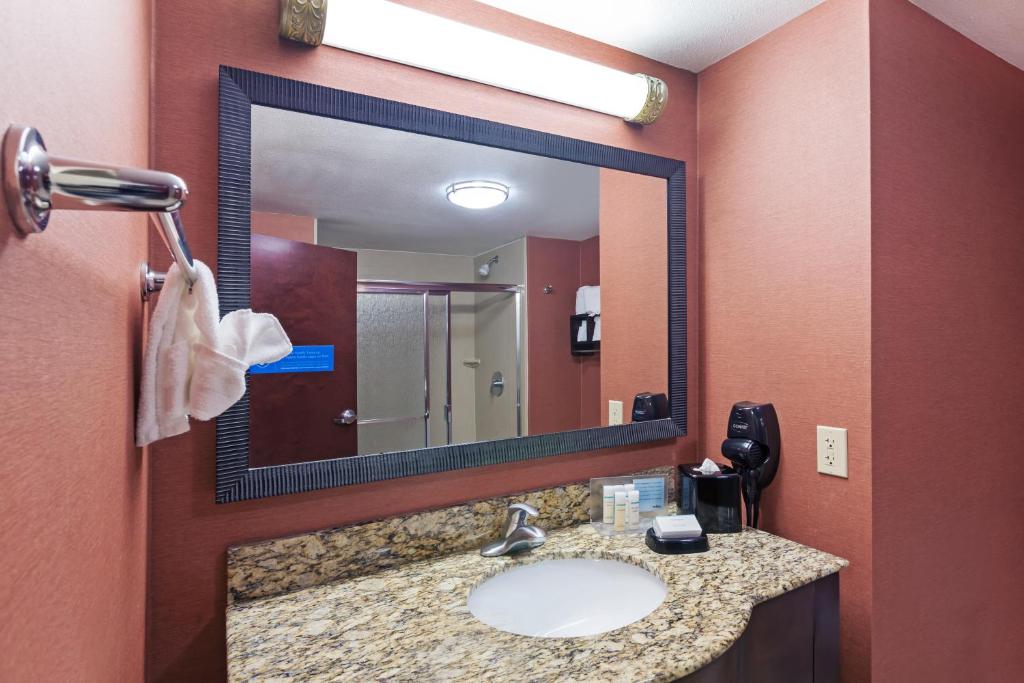 Hampton Inn & Suites Morgan City - image 5