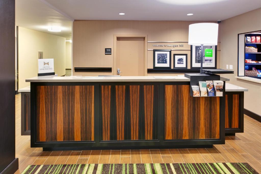 Hampton Inn Morgan Hill - image 3