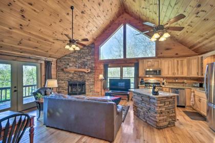 Charming Cabin with Hot Tub - 13 Miles to Blue Ridge - image 5