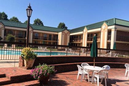 Quality Inn Morganton - image 15