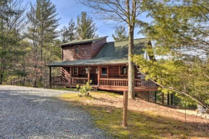 Charming Cabin with Hot Tub - 13 Miles to Blue Ridge