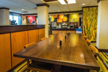 Fairfield Inn by Marriott Morgantown - image 12