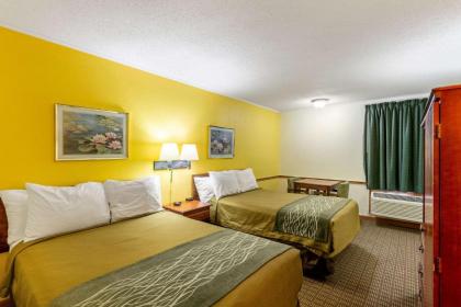 Econo Lodge Morgantown - image 10