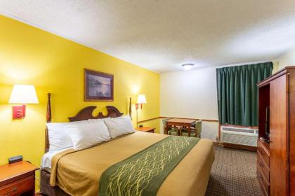 Econo Lodge Morgantown - image 13