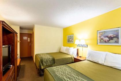 Econo Lodge Morgantown - image 9