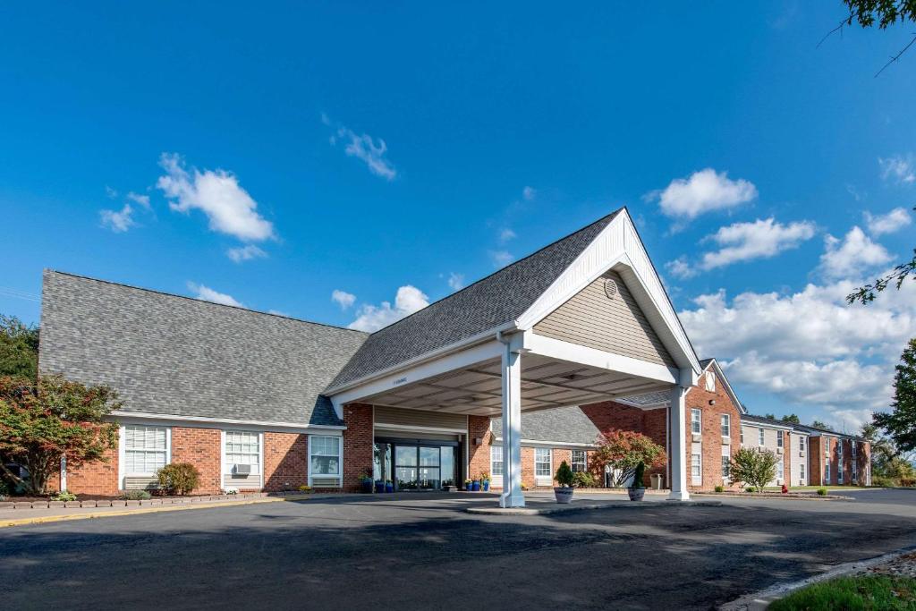 Quality Inn Morgantown - main image