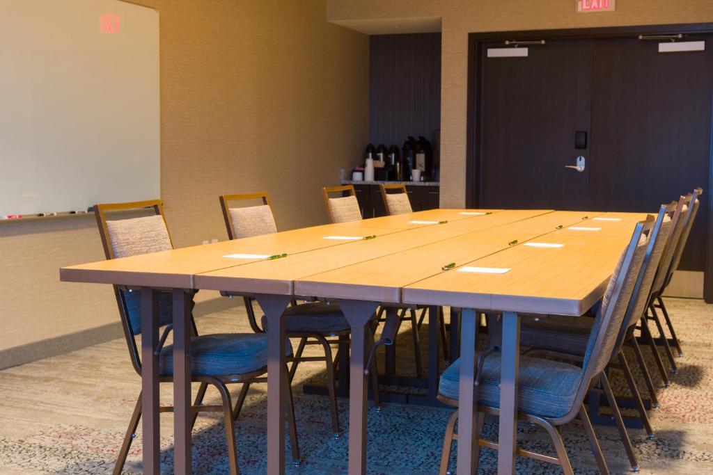 Courtyard by Marriott Morgantown - image 7