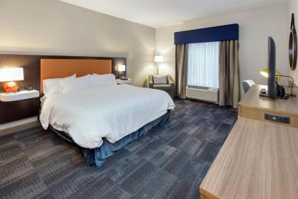 Hampton Inn & Suites Morgantown / University Town Centre - image 11