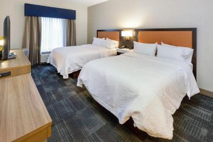 Hampton Inn & Suites Morgantown / University Town Centre - image 13