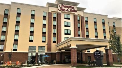 Hampton Inn & Suites Morgantown / University Town Centre - image 5