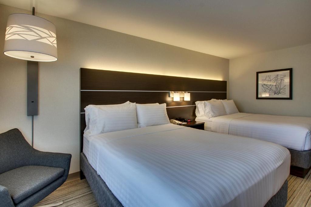 Holiday Inn Express Hotel & Suites Morris an IHG Hotel - image 3