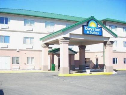 Days Inn  Suites by Wyndham of morris Illinois